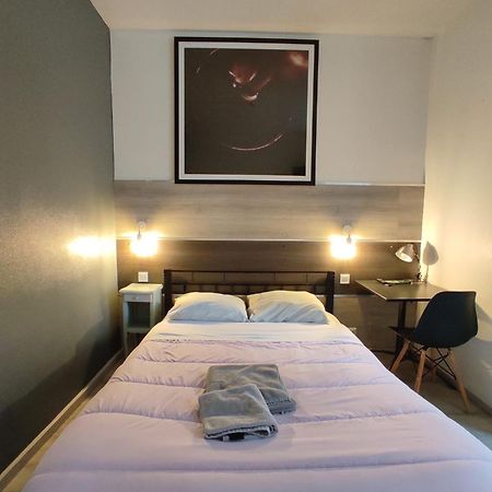 Hotel Le Bon Moine Reims Exterior photo